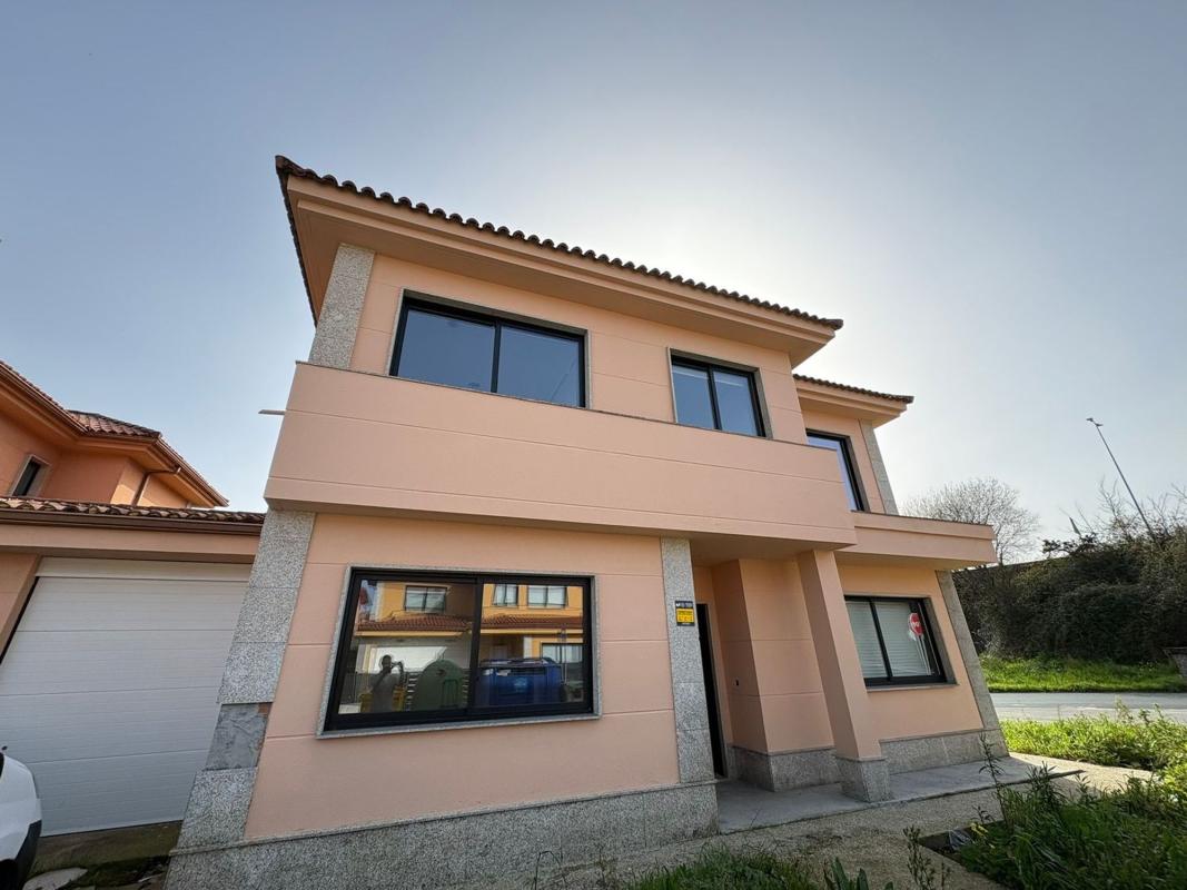Venta de chalet adosado en  RU CRUZ ARRIBA , Ferrol photo 2