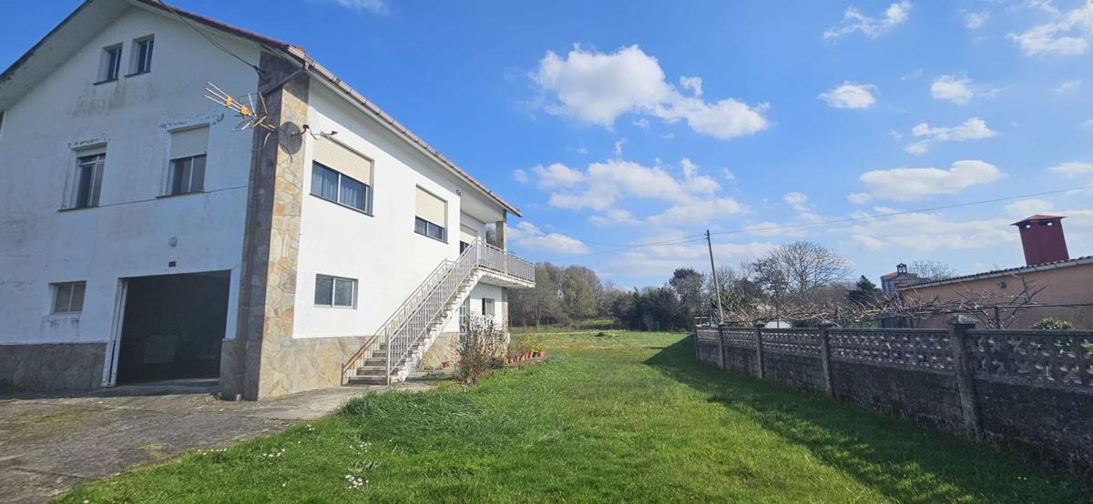Venta de chalet independiente en A Malata - Serantes - Viladóniga, Ferrol
photo 1
