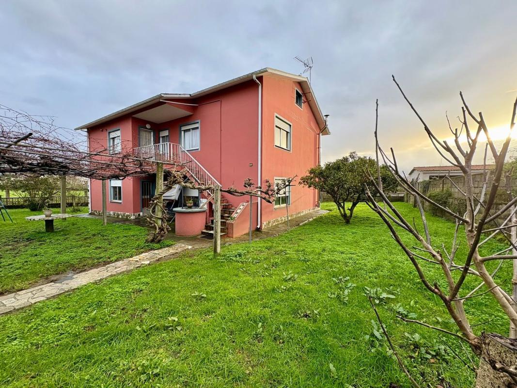 Venta de chalet independiente en RU MEDICO RAMON PIMENTEL, Ares
 photo 2