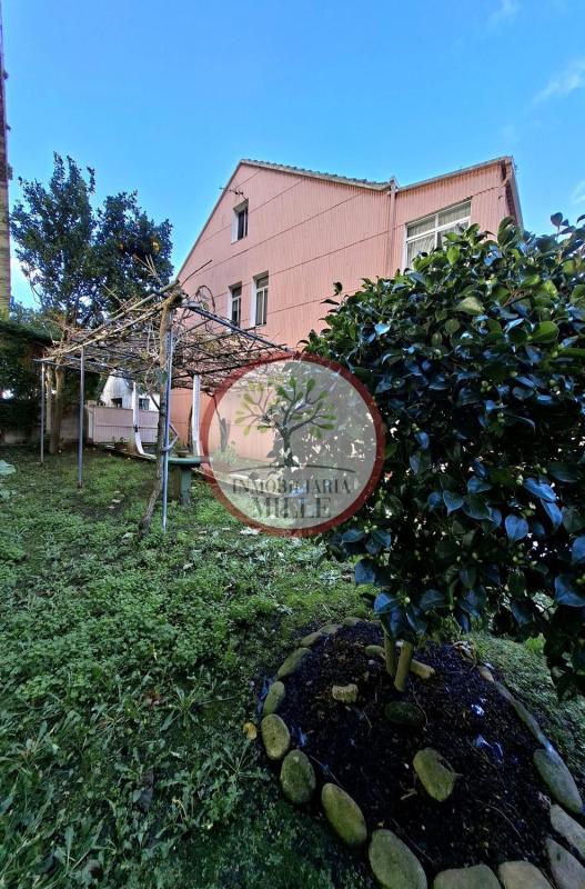Venta de chalet adosado en  AV CASTELAO , Neda photo 3