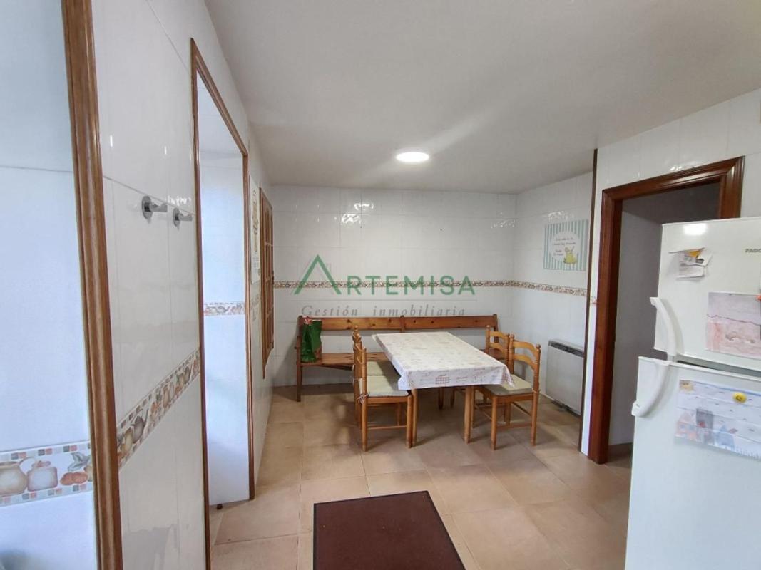 Venta de chalet adosado en  Fene , Fene photo 4