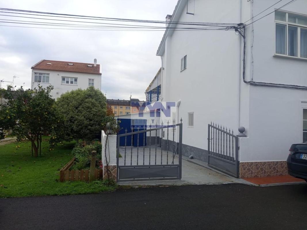 Продажа отдельного шале в  Piñeiros-Freixeiro, Нарон photo 2