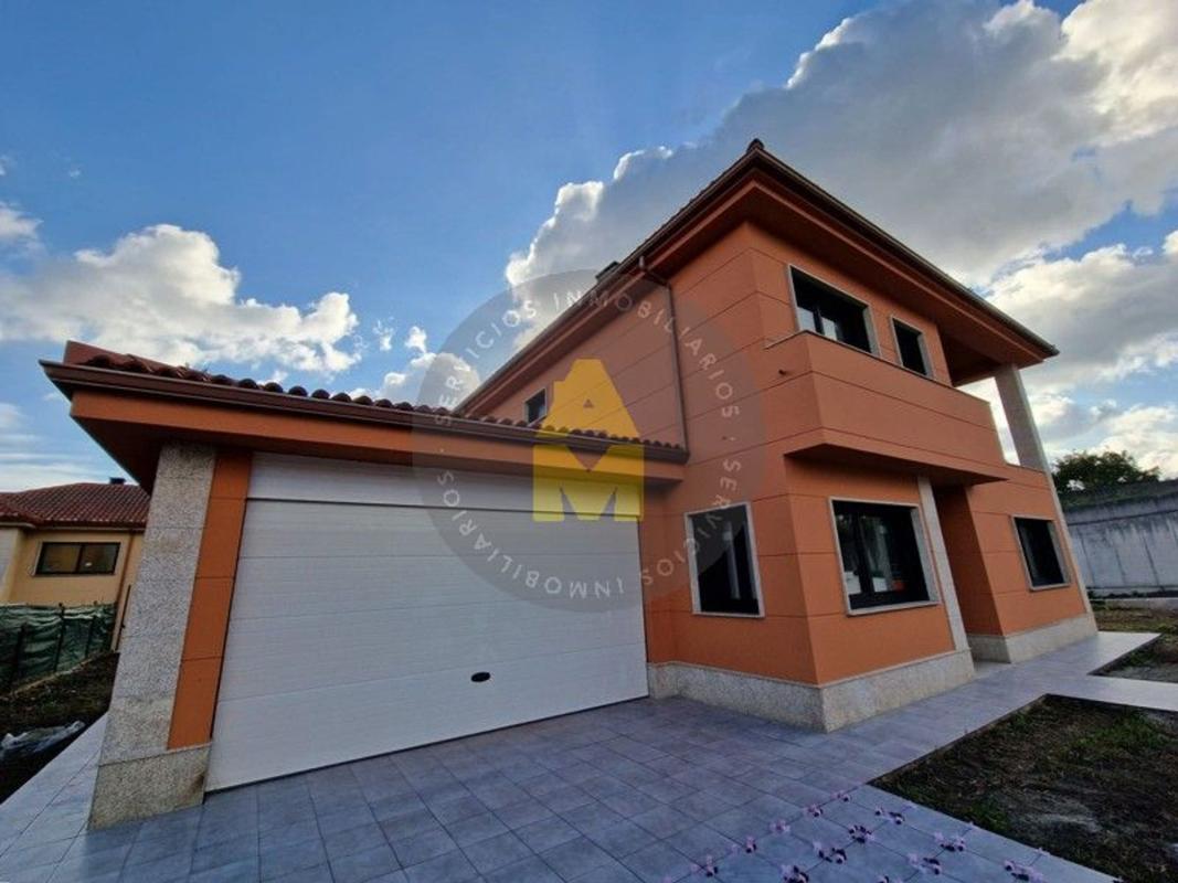 Venta de chalet independiente en Calle Cabanela, Ferrol
photo 1