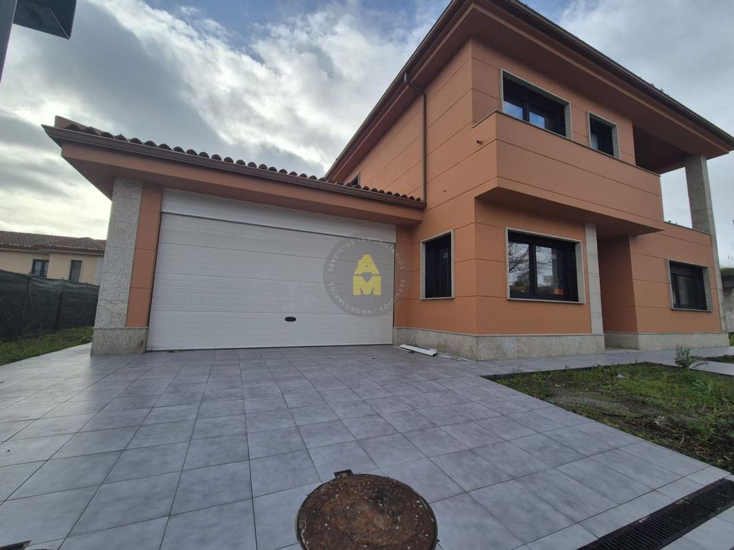 Venta de chalet independiente en Calle Cabanela, Ferrol
photo 2