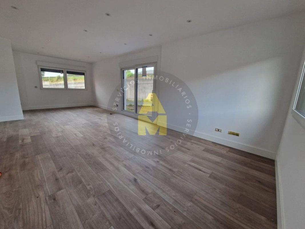 Venta de chalet independiente en Calle Cabanela, Ferrol
photo 3