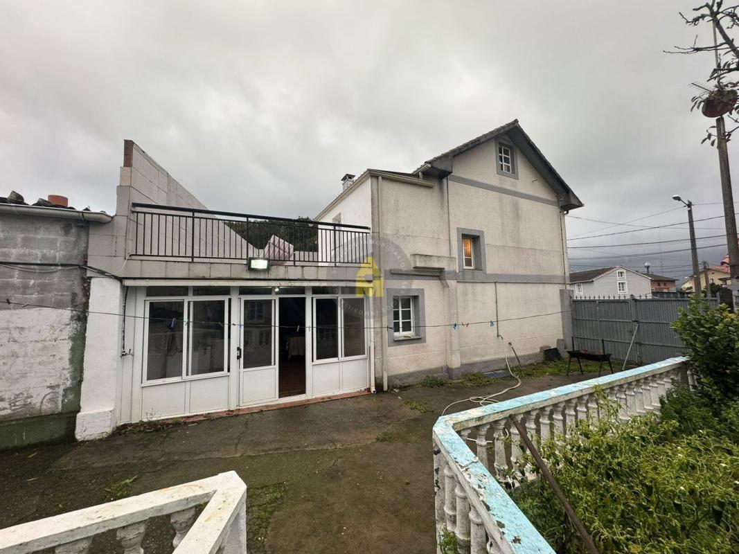 Продажа отдельного шале в  Calle Galan 10, Мугардос photo 3