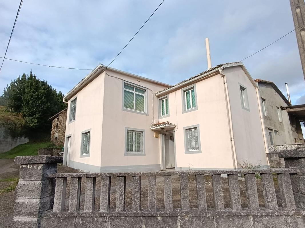 Venta de chalet adosado en Vila do Río, San Román , Cedeira photo 1
