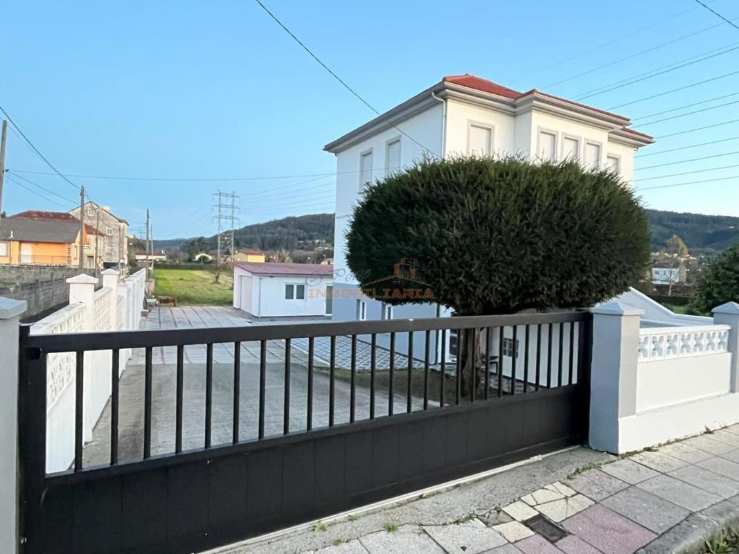 Venta de chalet independiente en Neda, Neda
photo 3
