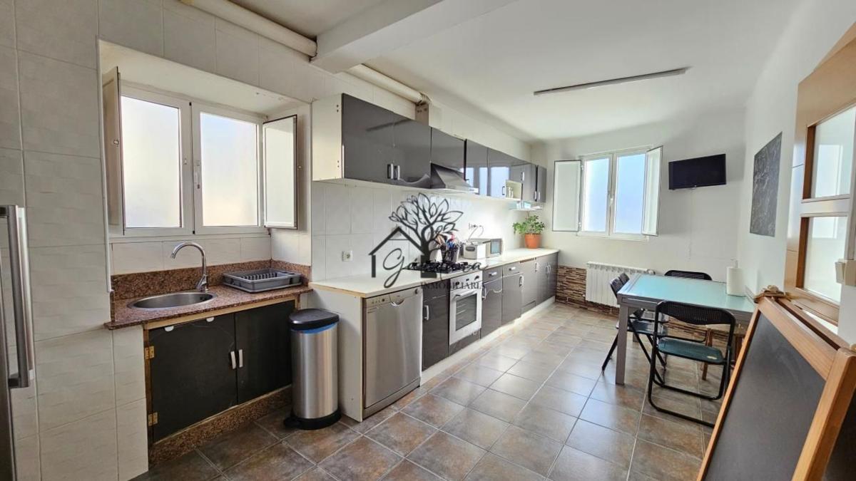 Venta de chalet adosado en Calle Carballo Calero , Narón photo 1