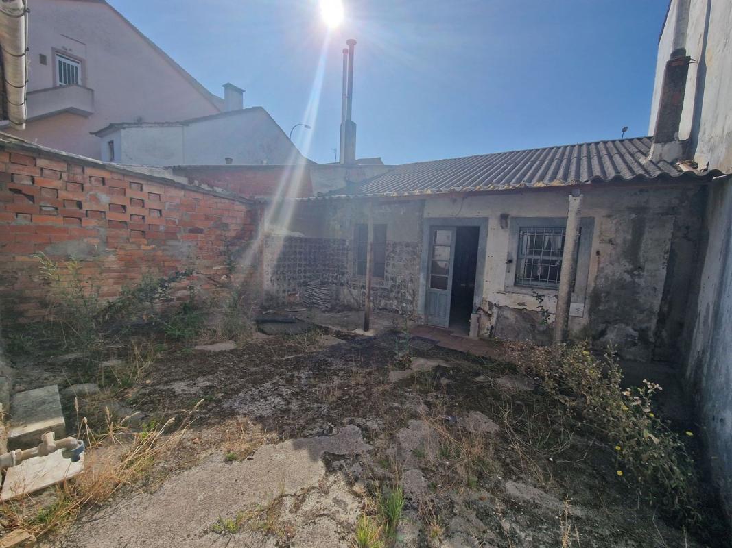 Venta de chalet adosado en  Feal-Xuvia , Narón photo 2
