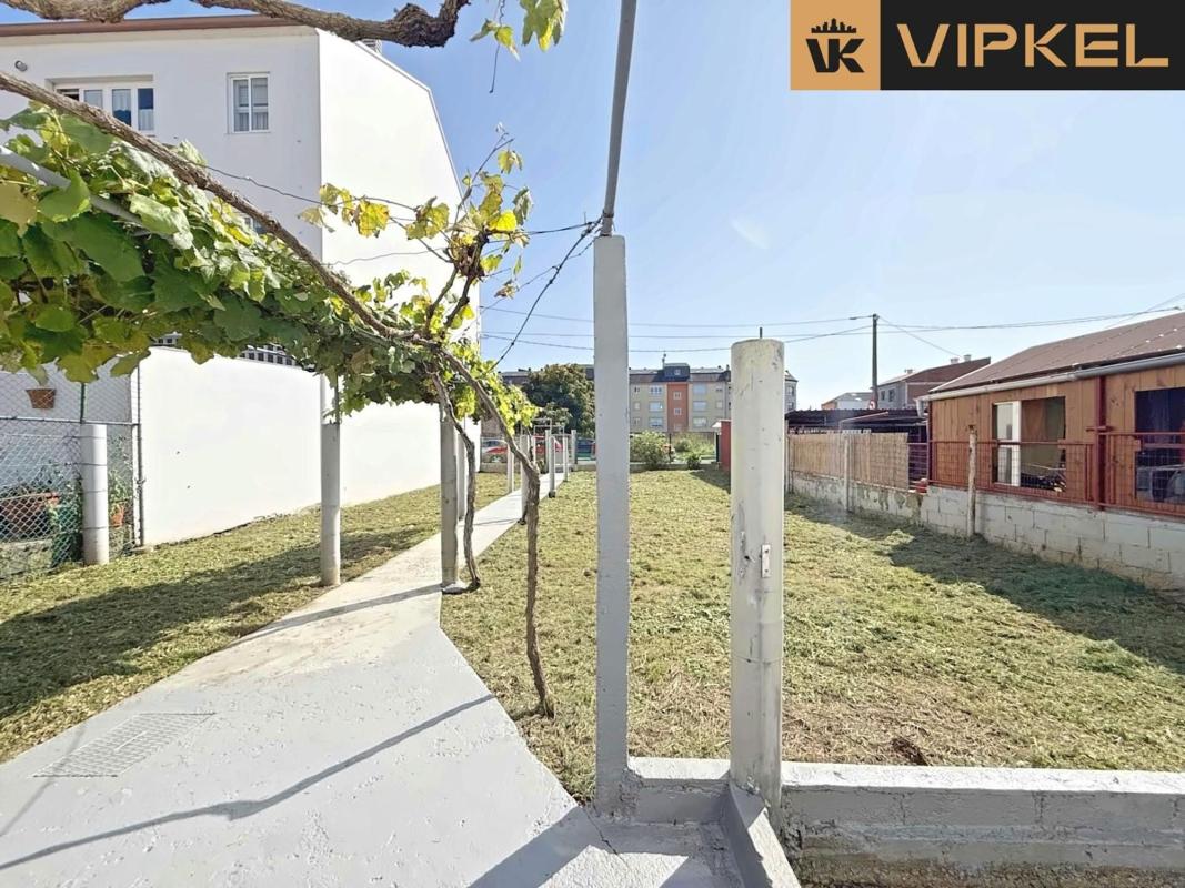 Venta de chalet adosado en  Calle Forcas , Narón photo 4