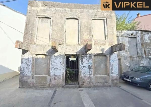 Chalet adosado en calle Dolores photo 4