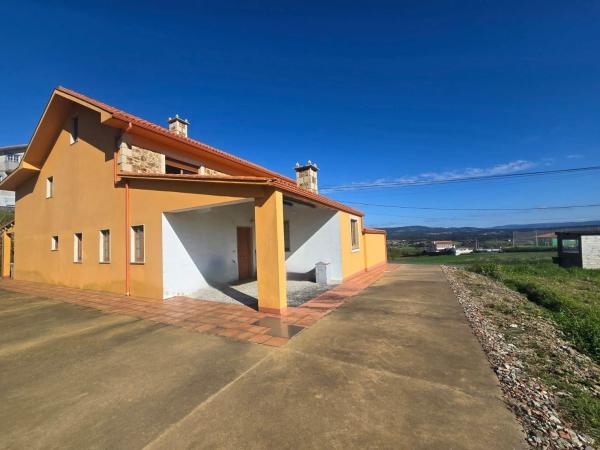 Casa independiente photo 1