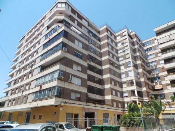 Sale of flat in Calle de Santa María de la Cabeza, Villena
 photo