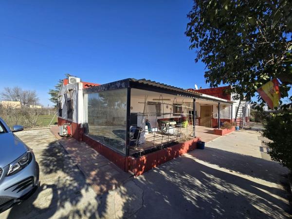 Chalet independiente en venta en Cabanes y Las Fuentes, Villena
 photo 2