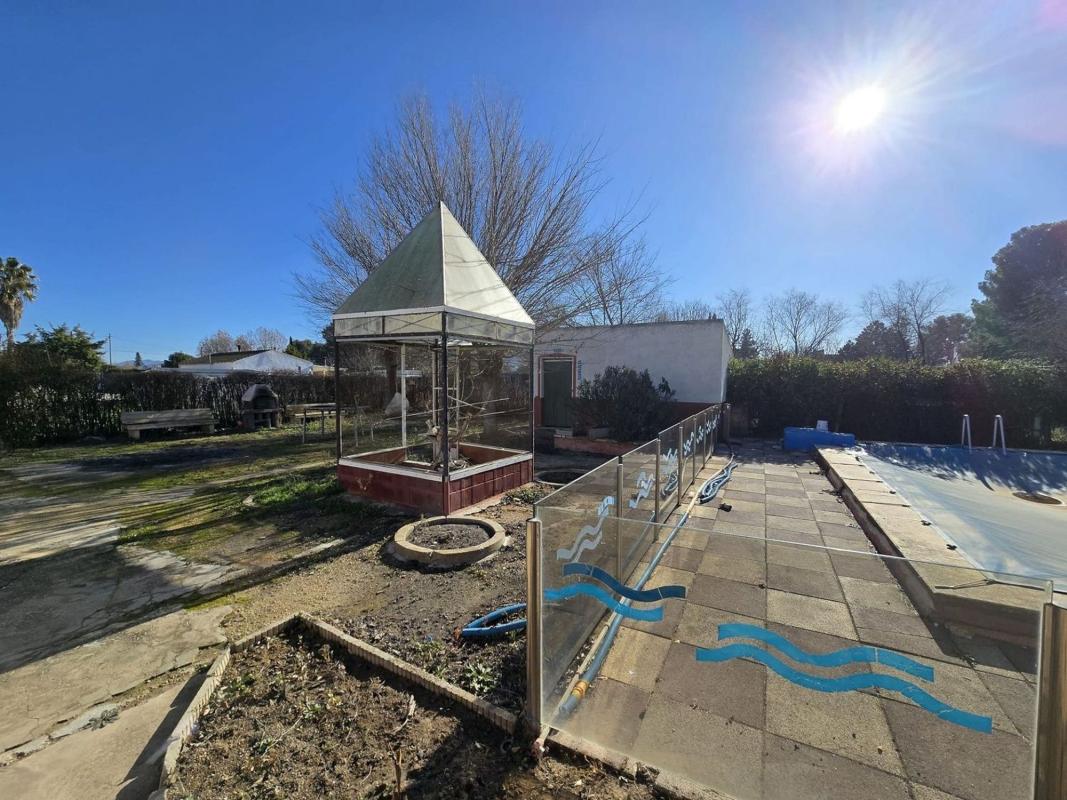 Sale of independent chalet in Cabanes y Las Fuentes, Villena
photo 5