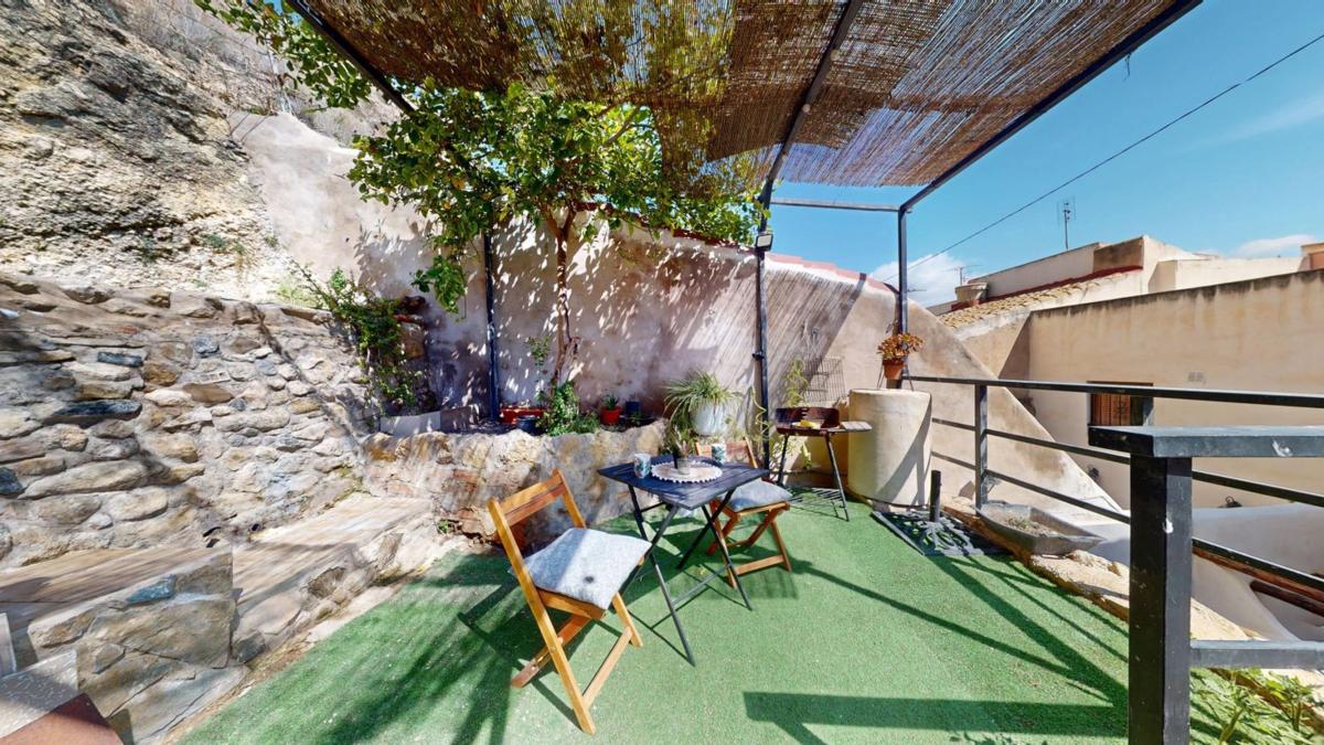 Sale of independent chalet in Calle SAN BLAS, Sax
photo 1