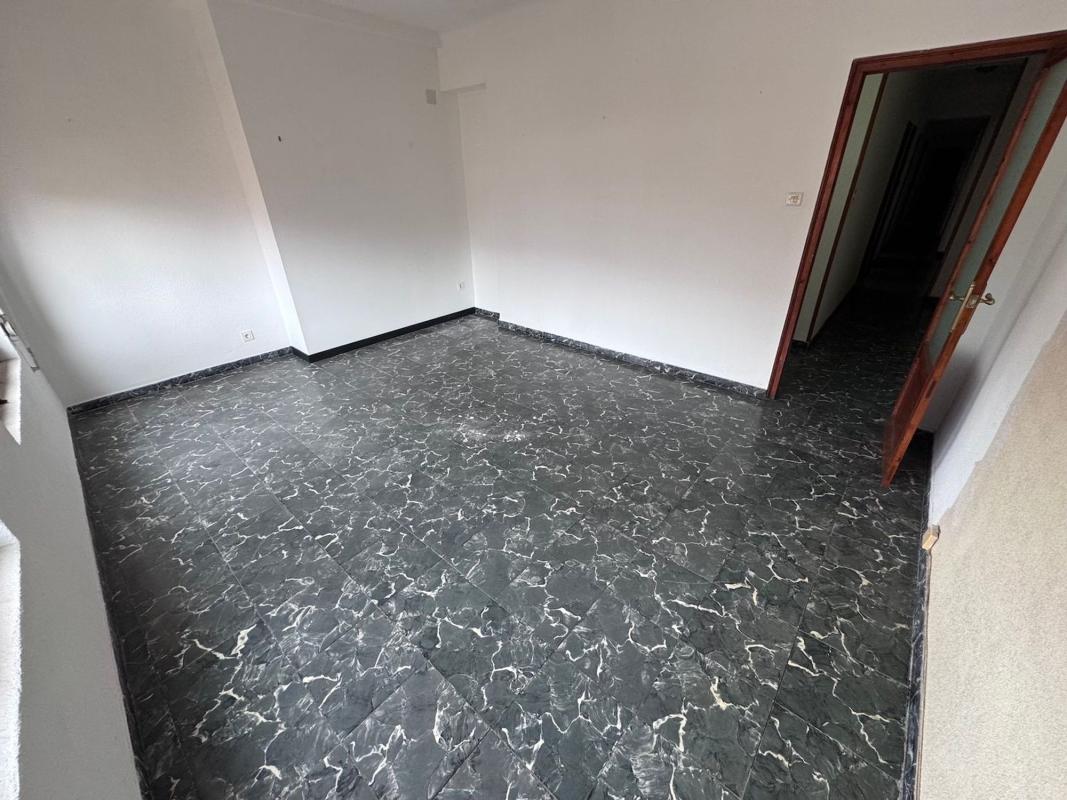 Venta de piso en CL CRISTOBAL AMORO, Villena
photo 2