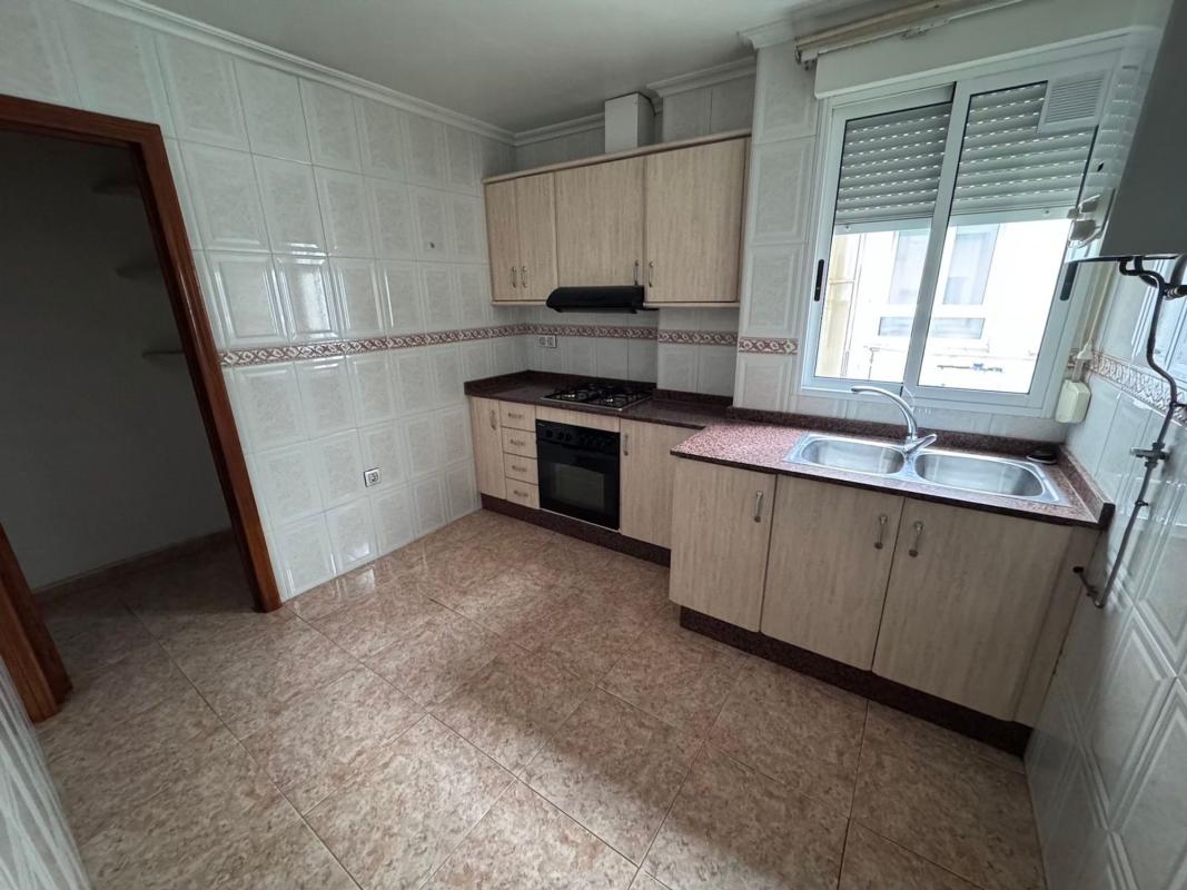 Venta de piso en CL CRISTOBAL AMORO, Villena
photo 5