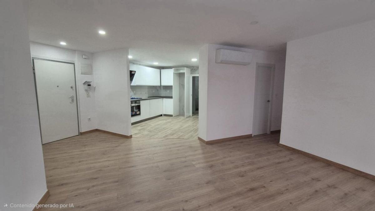 Продажа квартиры на Calle de la Virgen, 27, Вильена
photo 1