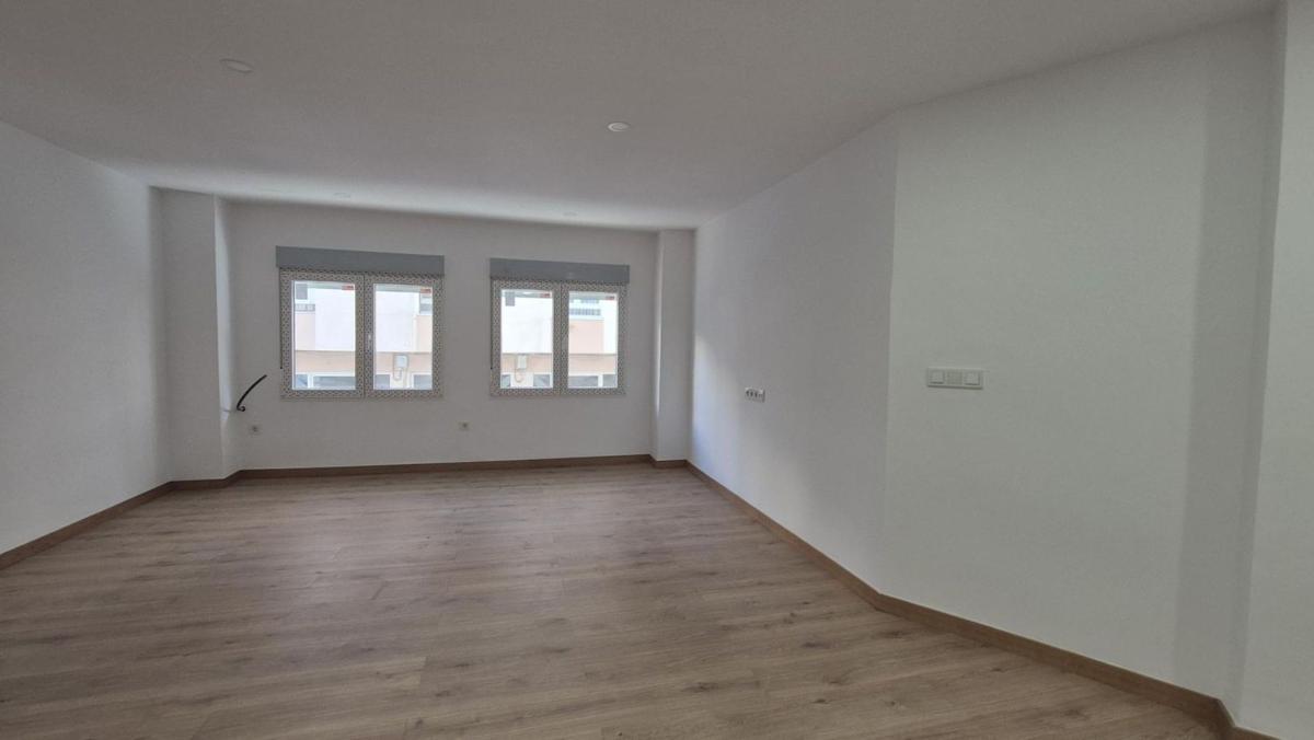 Продажа квартиры на Calle de la Virgen, 27, Вильена
photo 2