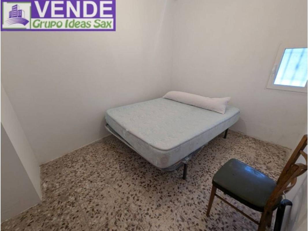 Venta de chalet adosado en  Sax , Sax photo 2