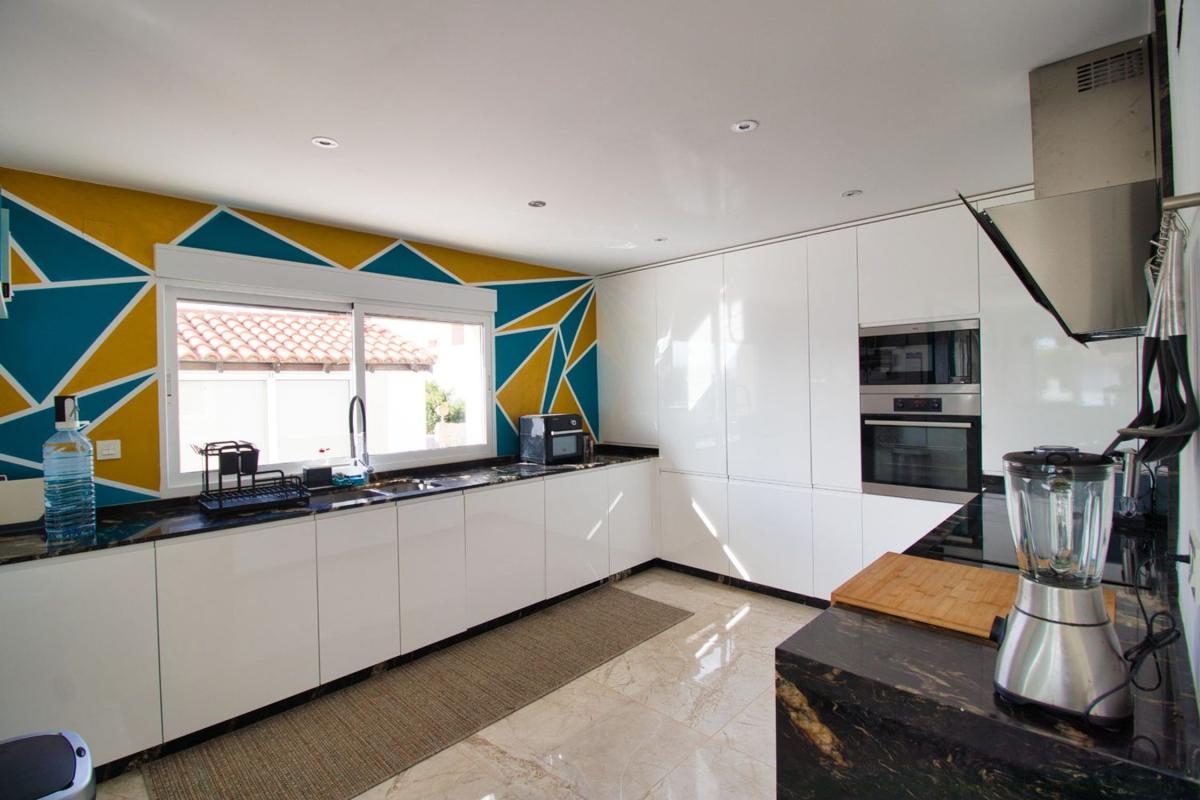 Properties for sale and rent in Spain photo 2