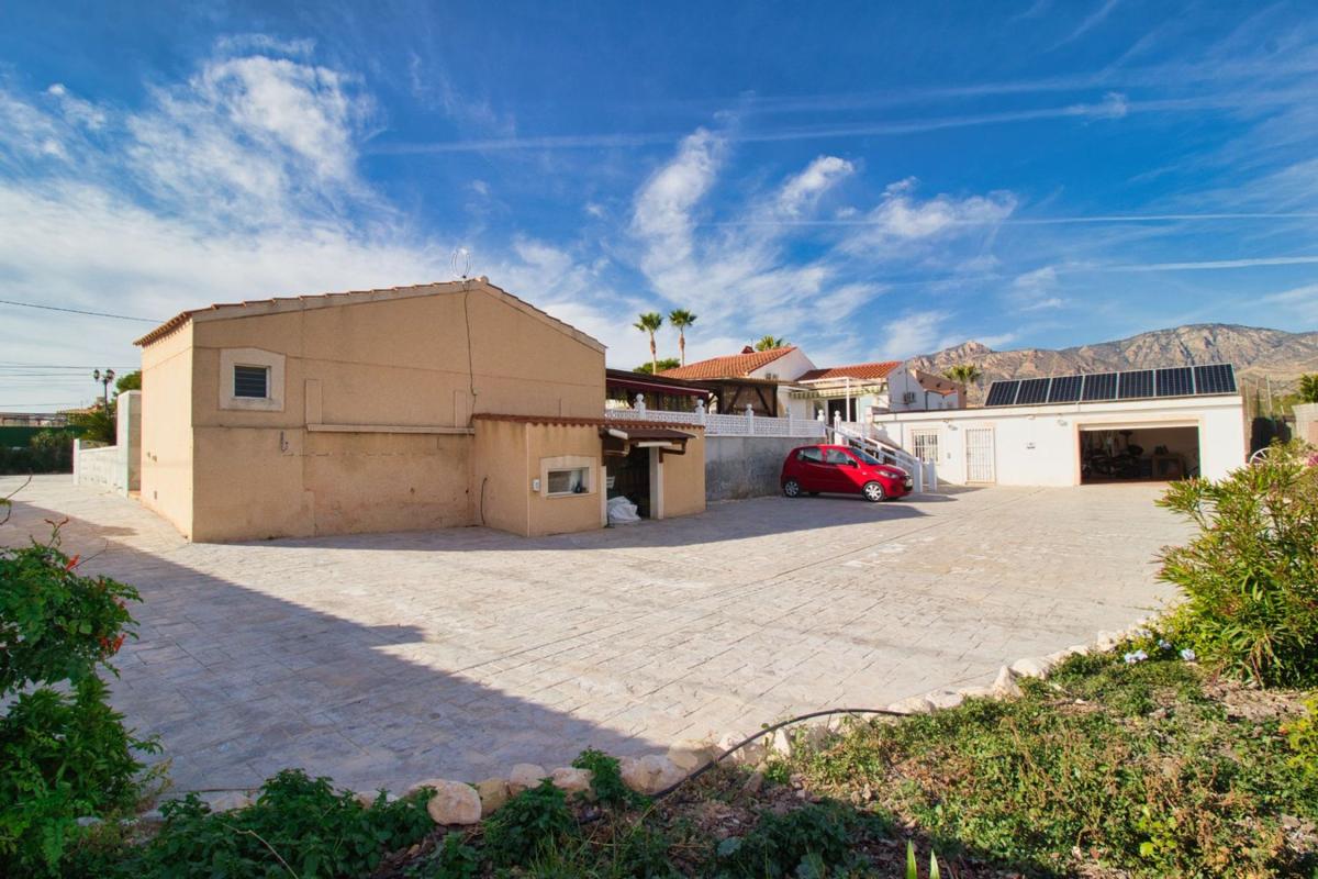 Properties for sale and rent in Spain photo 4