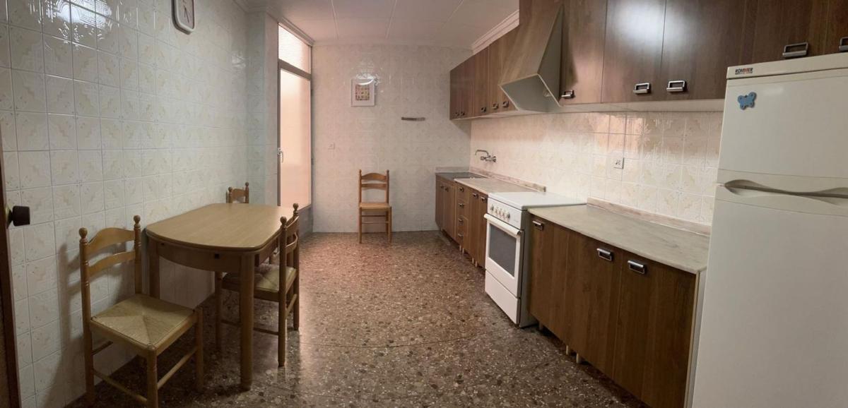 Sale of apartment in Avenida País Valenciano, 37, Albatera
photo 2