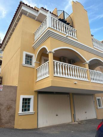 Chalet adosado en calle Salvador Dalí, 1 photo 1
