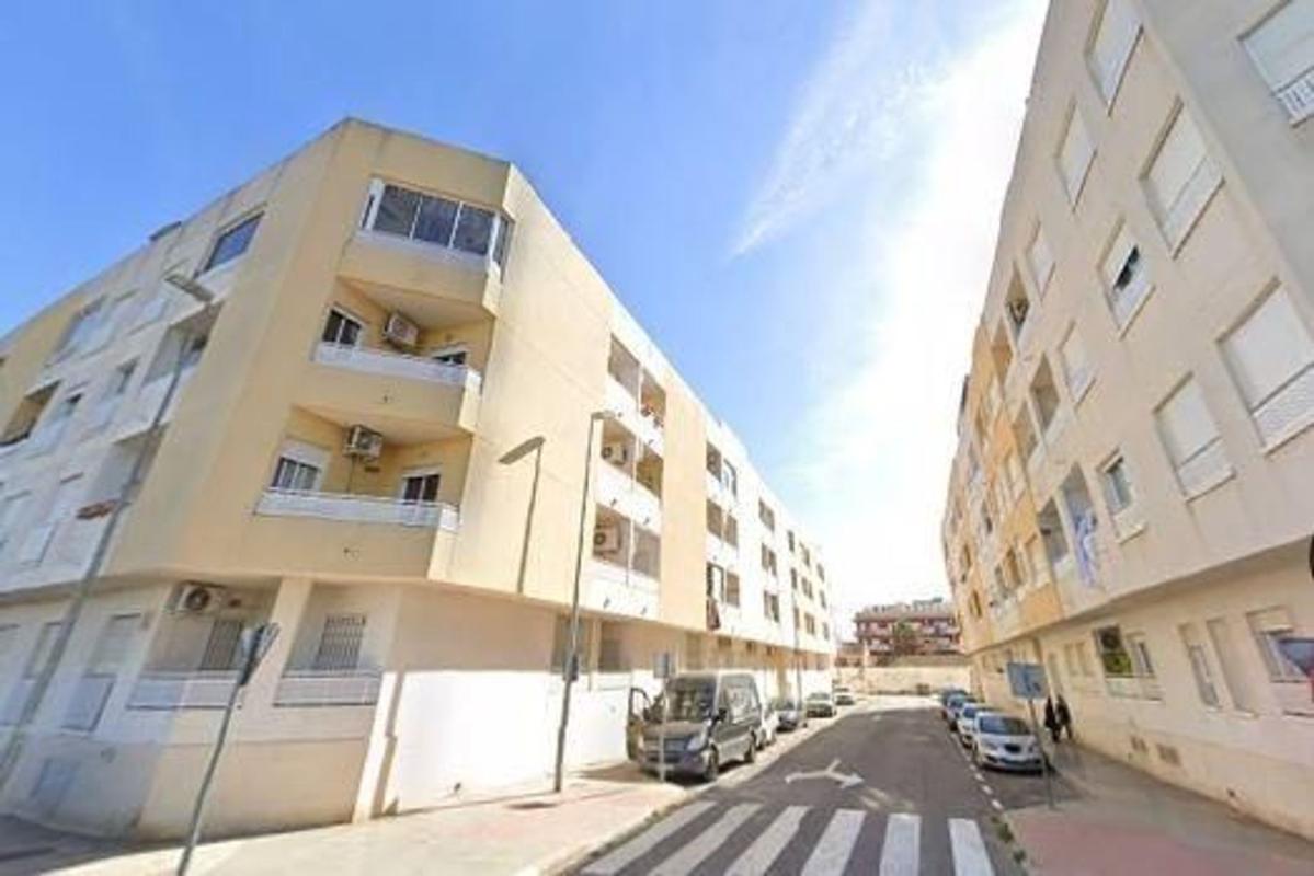 Sale of apartment in Calle República Argentina, 2, Almoradí
photo 1