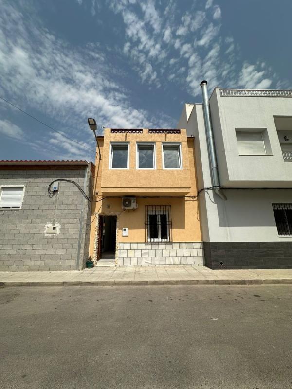 Propiedades en venta y alquiler en España photo 1