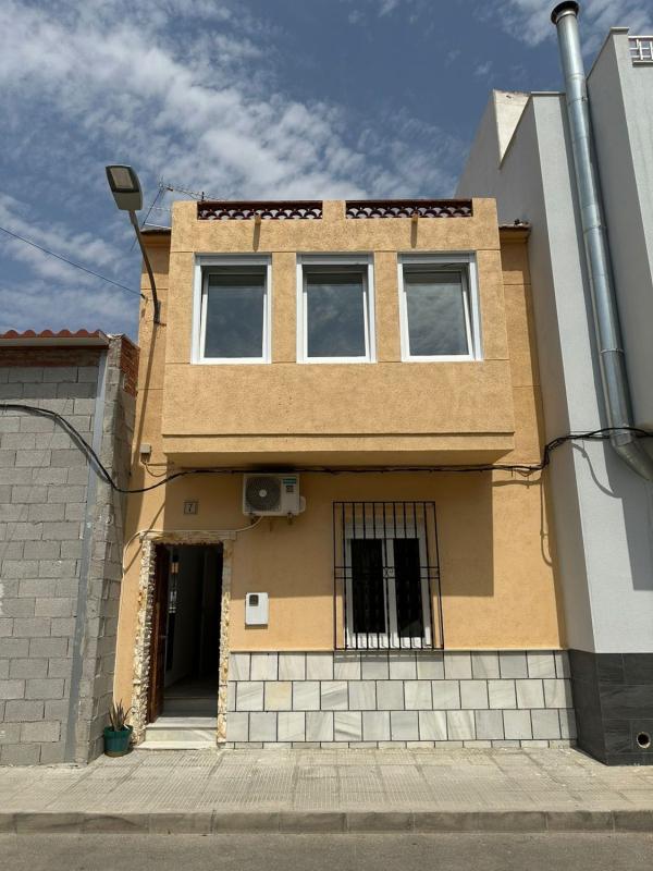 Propiedades en venta y alquiler en España photo 2