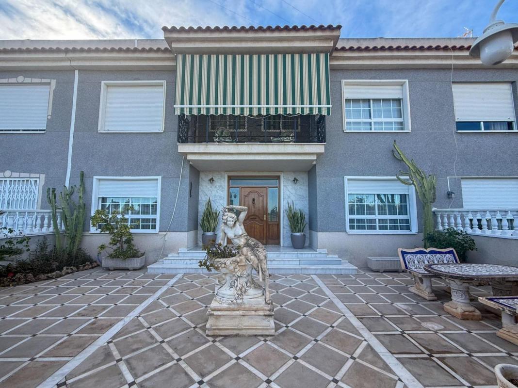 Venta de chalet independiente en Barrio Palmeral Rafal, Callosa de Segura
 photo 2