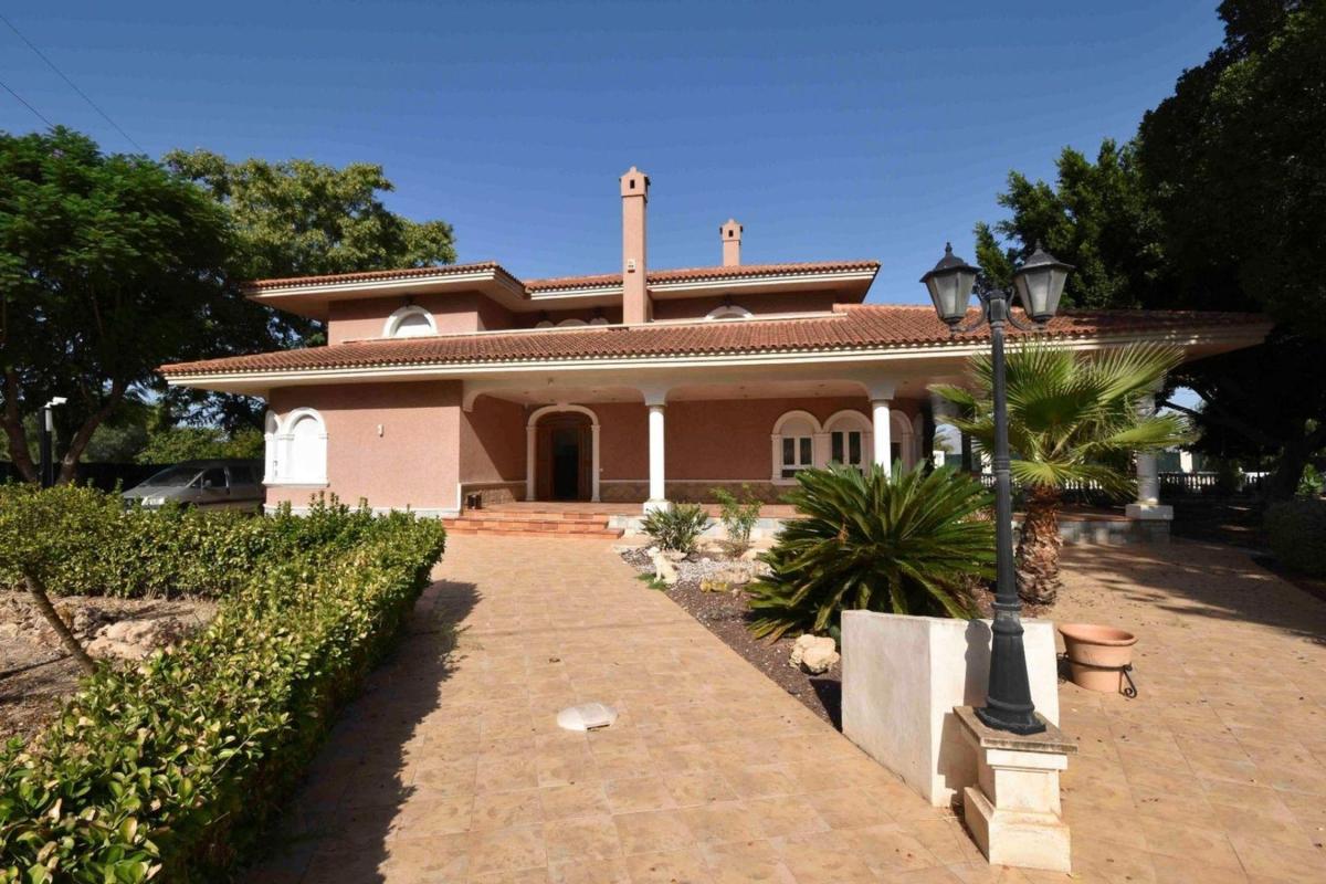 Venta de chalet independiente en N-340, Callosa de Segura
photo 3