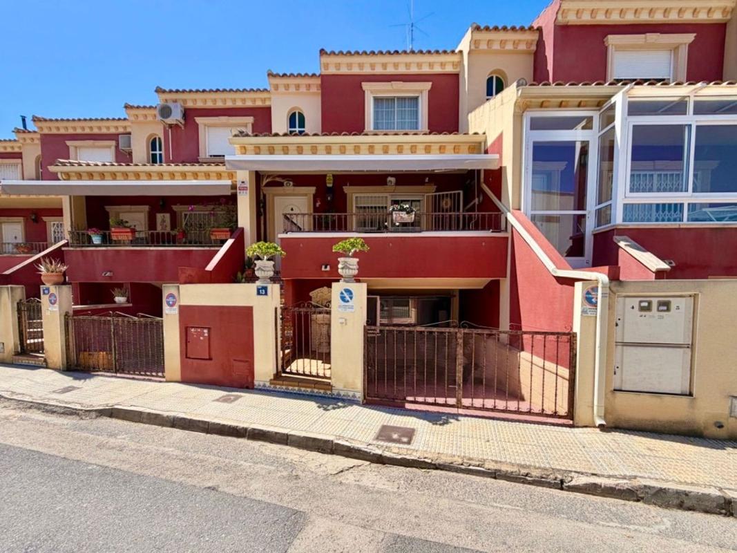 Venta de chalet adosado en Catral , Catral photo 1