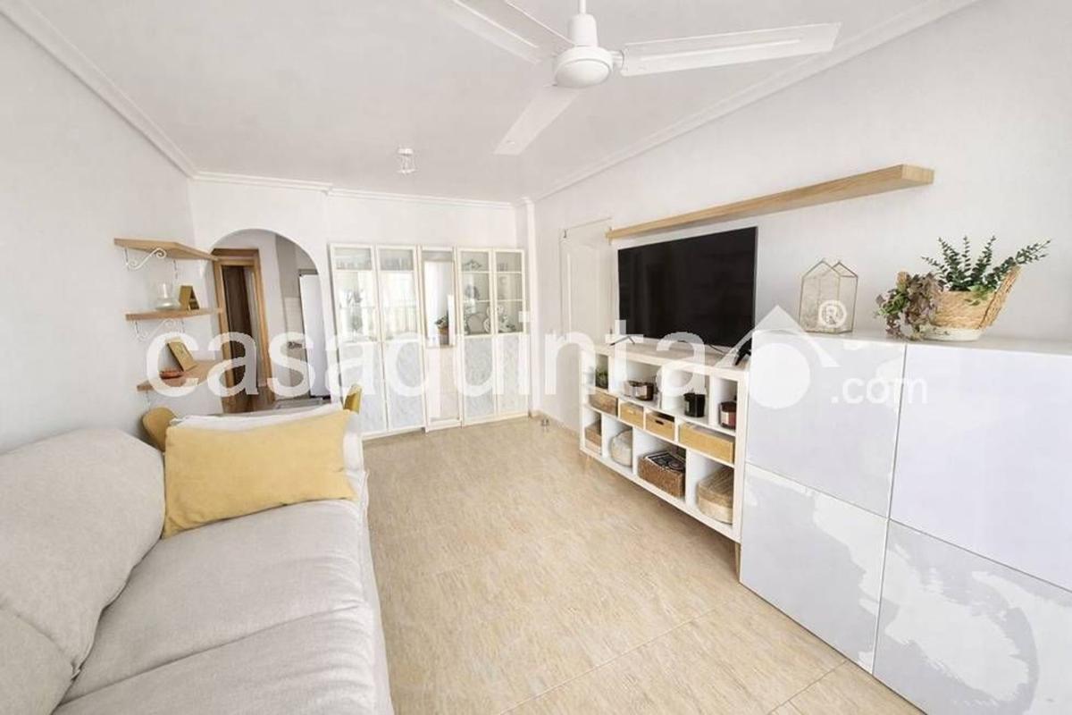 Sale of apartment in Calle Canal de Riego, Catral
photo 2