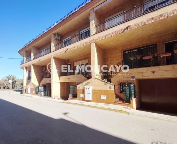 Chalet adosado en calle Llopis Escolano photo 1