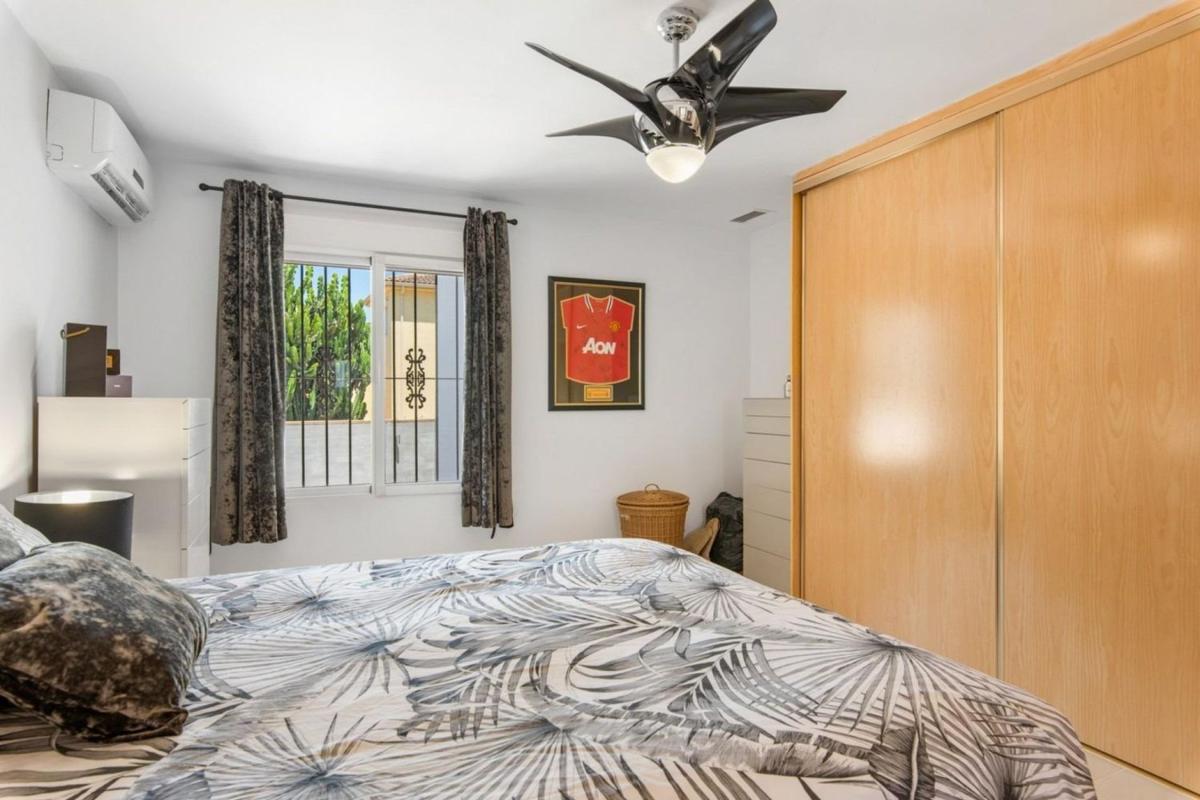 Sale of independent chalet in Catral, Catral
photo 2