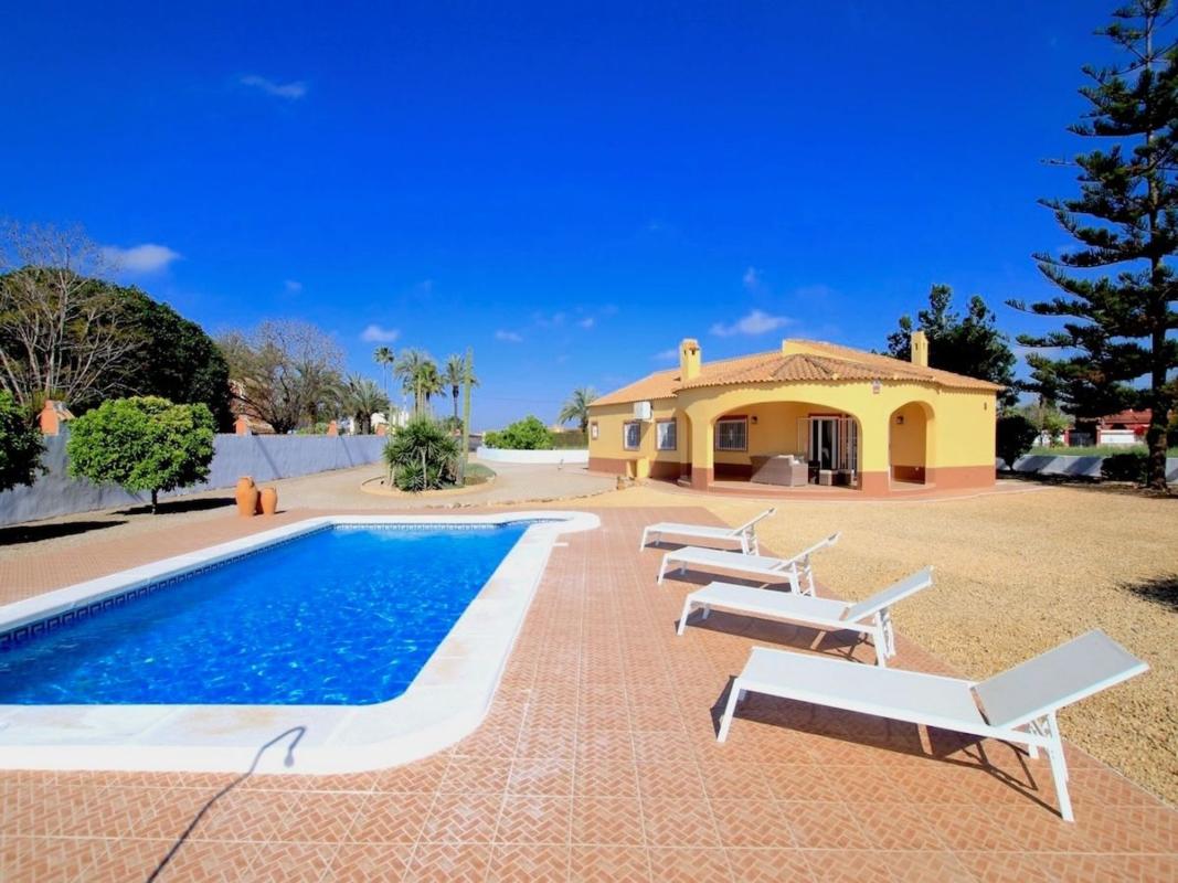 Propiedades en venta y alquiler en España photo 2