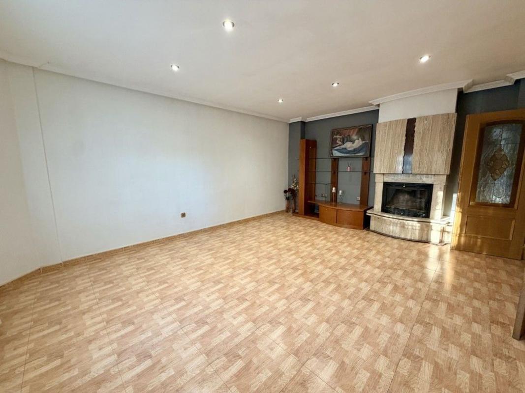 Sale of townhouse in Calle Rojales , Formentera del Segura photo 5