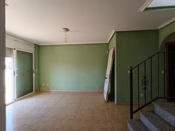 Chalet pareado en calle Reina Victoria photo 3