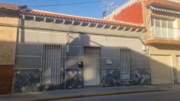 Casa independiente en avenida Vega Baja, 46 photo 1
