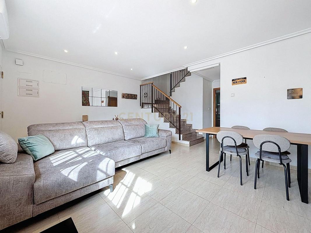 Venta de chalet adosado en  Calle Juez Antonio Bernabéu, 22 , Granja de Rocamora photo 5