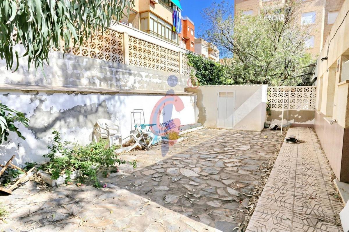 Sprzedaż szeregowego domku w Calle Argentina, 82 , Guardamar del Segura photo 3