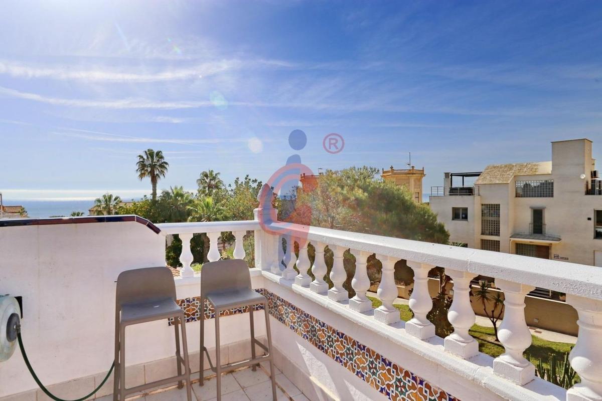 Venta de chalet adosado en  Calle Italia, 28 , Guardamar del Segura photo 2