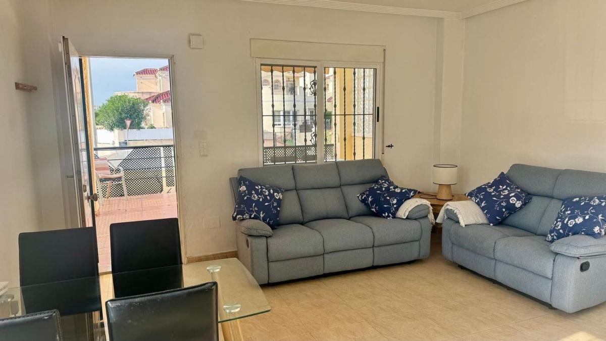 Sale of independent chalet in Urbanizaciones, Guardamar del Segura
 photo 4