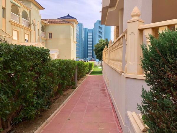 Venta de piso en Calle Dinamarca s/n, Guardamar del Segura
thumbnail 1