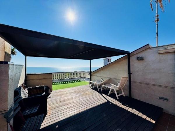 Chalet adosado en calle Suecia photo 3