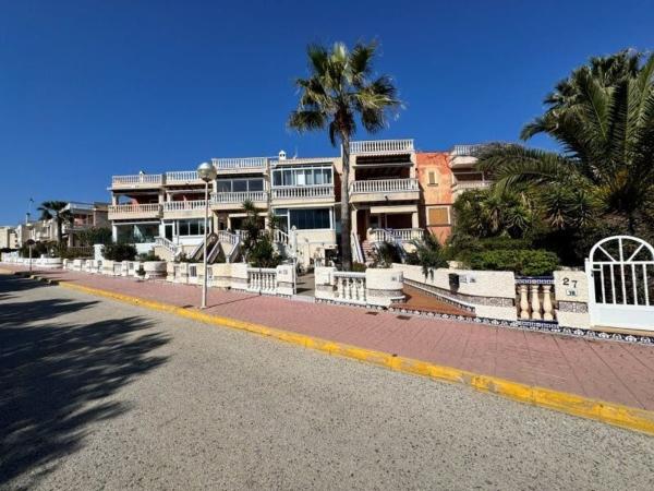 Chalet adosado en calle Suecia photo 4